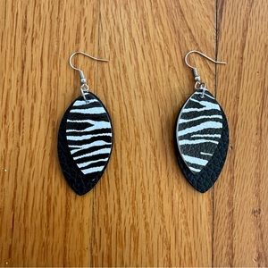 Hand made earrings 🌸